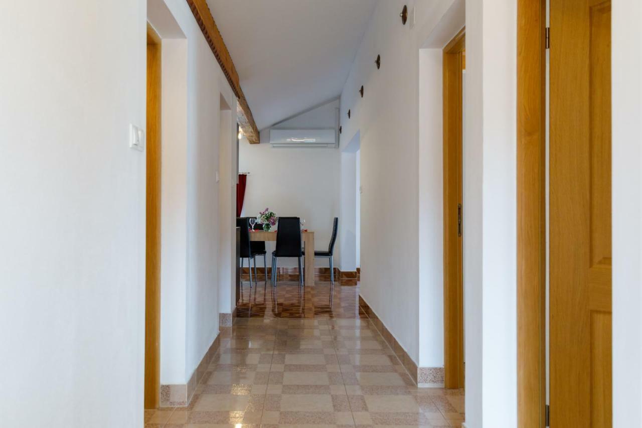 Apartment Aleksandra Malinska Εξωτερικό φωτογραφία