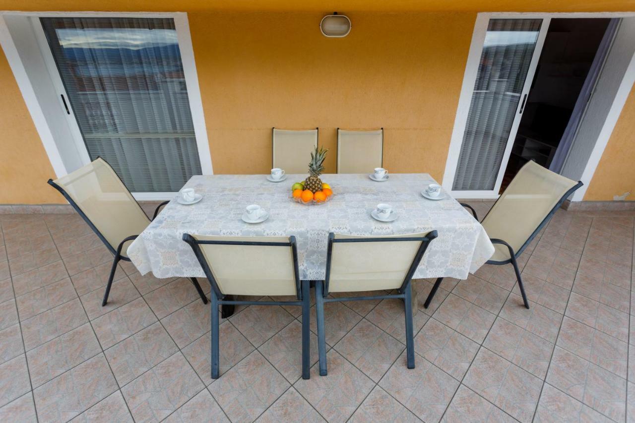 Apartment Aleksandra Malinska Εξωτερικό φωτογραφία